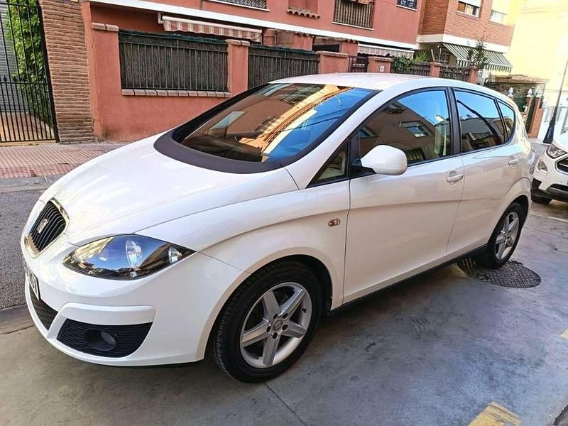 Usado Seat Altea Copa 105 CV (77 kW) 2011 Blanco Monovolumen