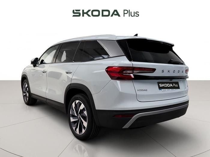 Blanco Nuevo 2025 Skoda Kodiaq SUV | 42.300 € (Precio justo) - Imagen 1/4