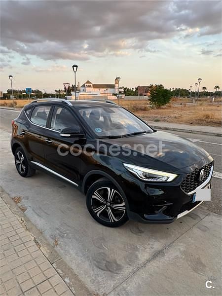 Usado MG ZS Comfort 106 CV (77 kW) 2022 Negro Berlina