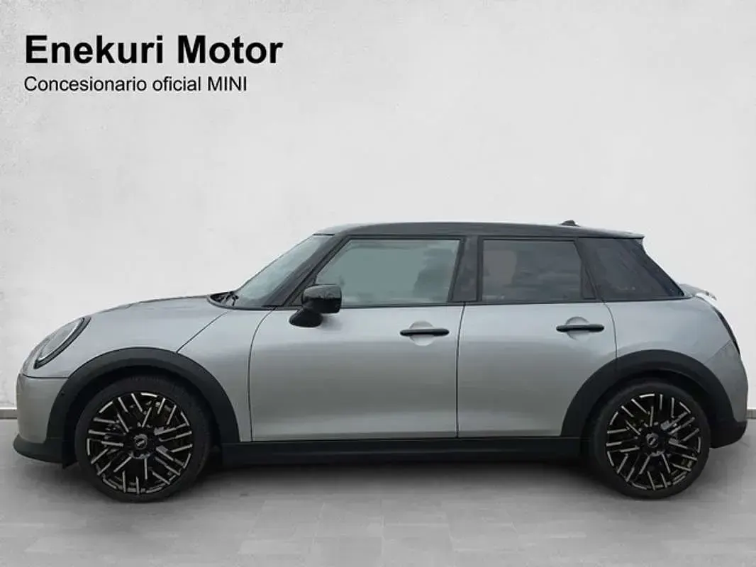Usado Mini Cooper S Essential 204 CV (150 kW) 2025 Plateado Utilitario