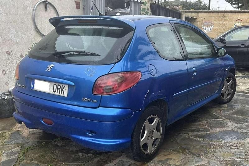 Usado Peugeot 206 69 CV (50 kW) 2005 Azul Utilitario