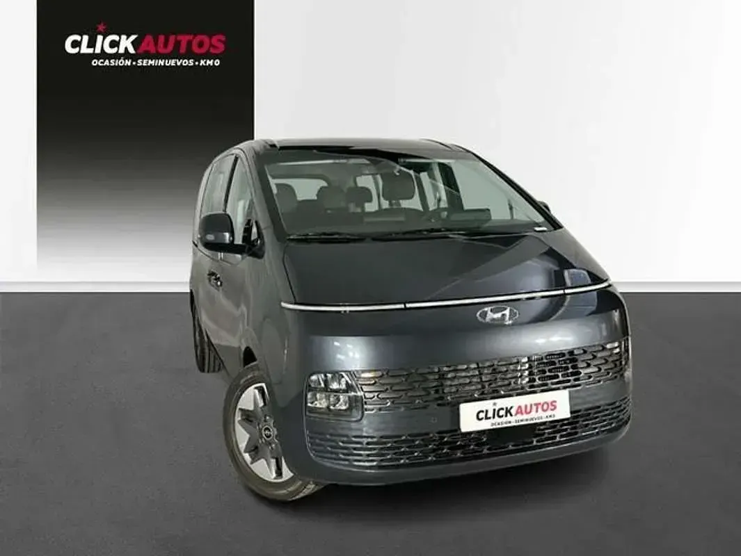 Usado Hyundai Staria 178 CV (130 kW) 2023 Gris Monovolumen