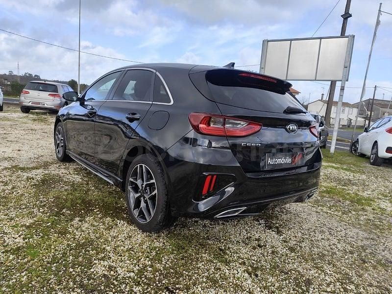 Usado Kia Ceed GT GT-Line 136 CV (100 kW) 2021 Negro Berlina