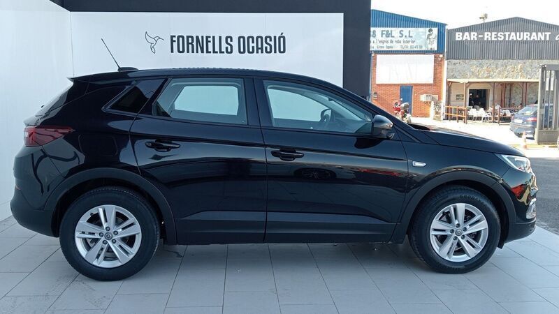 Usado Opel Grandland X Selective 130 CV (95 kW) 2019 Negro SUV