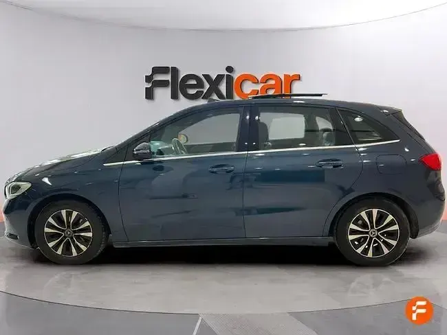 Usado Mercedes B180 116 CV (85 kW) 2019 Azul Utilitario