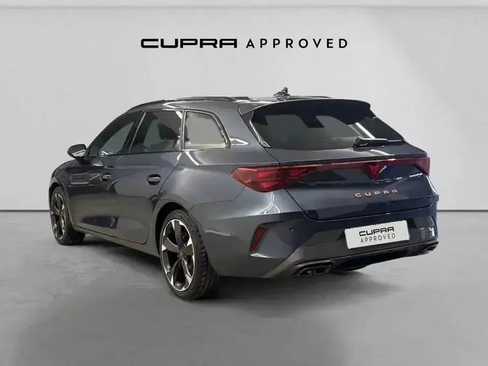 Usado Cupra Leon 150 CV (110 kW) 2025 Gris Utilitario
