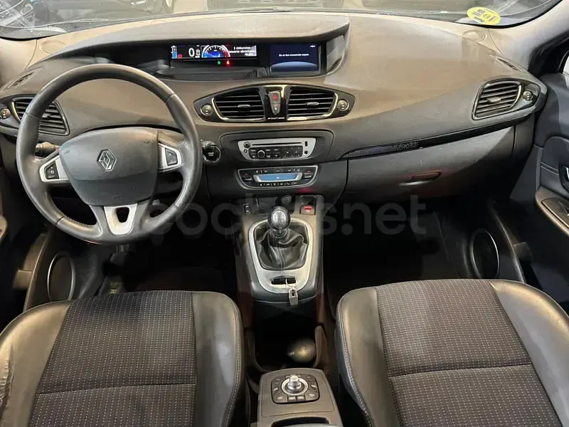 Usado Renault Grand Scénic III Dynamique 110 CV (80 kW) 2012 Negro Monovolumen