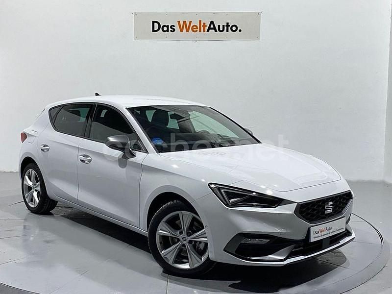 Blanco Usado 2025 Seat Leon FR Berlina | 31.500 € (Caro) - Imagen 1/4