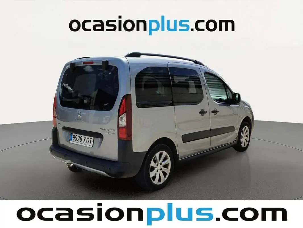 Usado Peugeot TePee Outdoor 110 CV (80 kW) 2018 Gris Van
