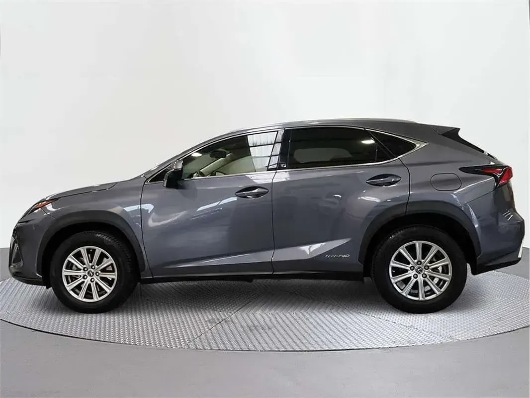 Usado Lexus NX300h Business Edition 197 CV (144 kW) 2017 SUV