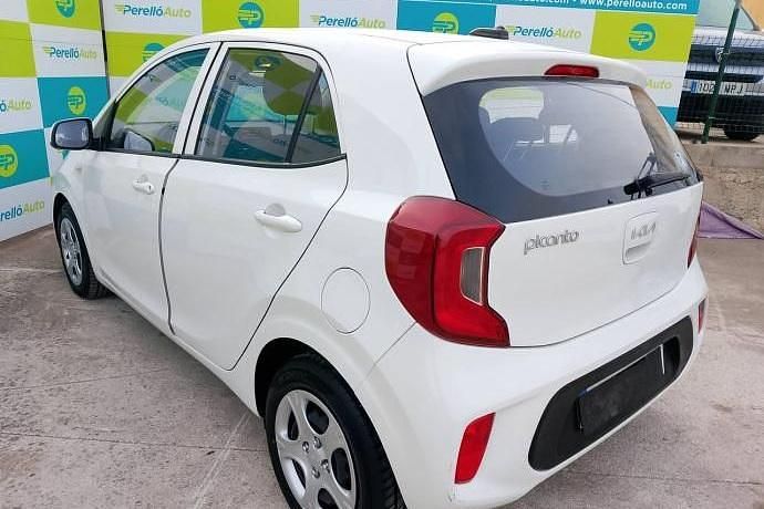 Usado Kia Picanto 65 CV (47 kW) 2022 Blanco Utilitario