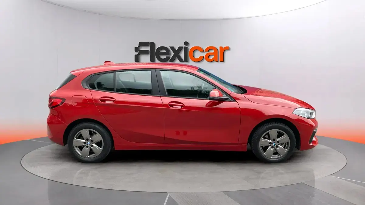 Usado BMW 116 116 CV (85 kW) 2022 Rojo Utilitario