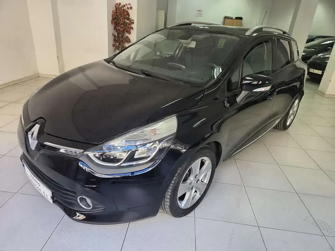 Usado Renault Clio Dynamique 90 CV (66 kW) 2014 Negro Familiar