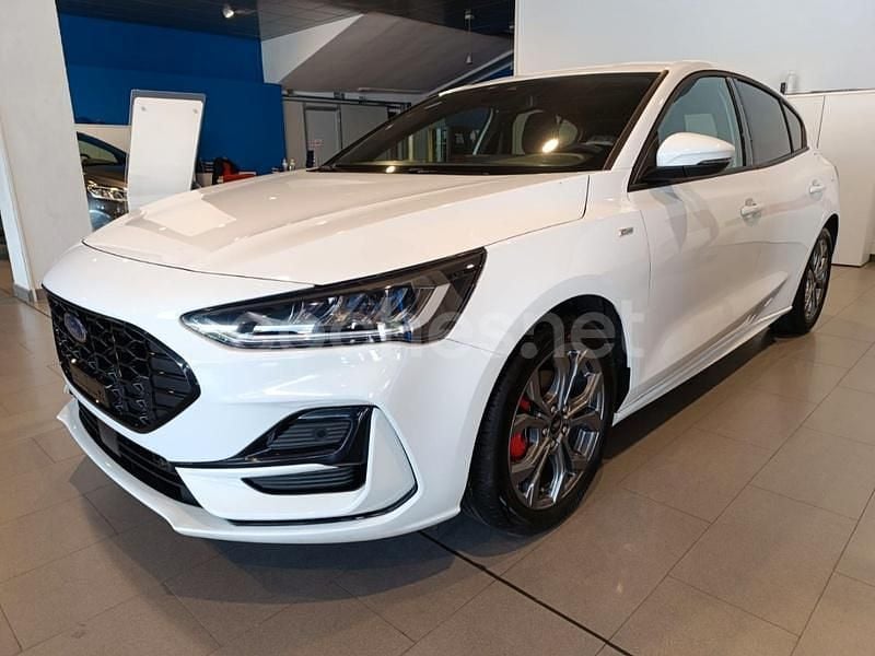 Blanco Nuevo 2025 Ford Focus ST-Line X Berlina | 25.995 € (Precio justo) - Imagen 1/4