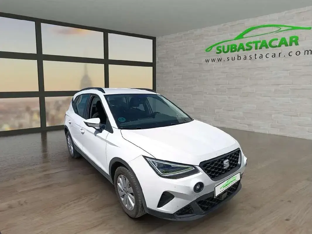 Begagnad Seat Arona 110 HK (80 kW) 2024 Vit SUV
