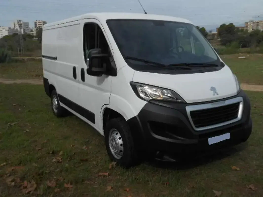 Usado Peugeot Boxer 110 CV (80 kW) 2019 Blanco Van