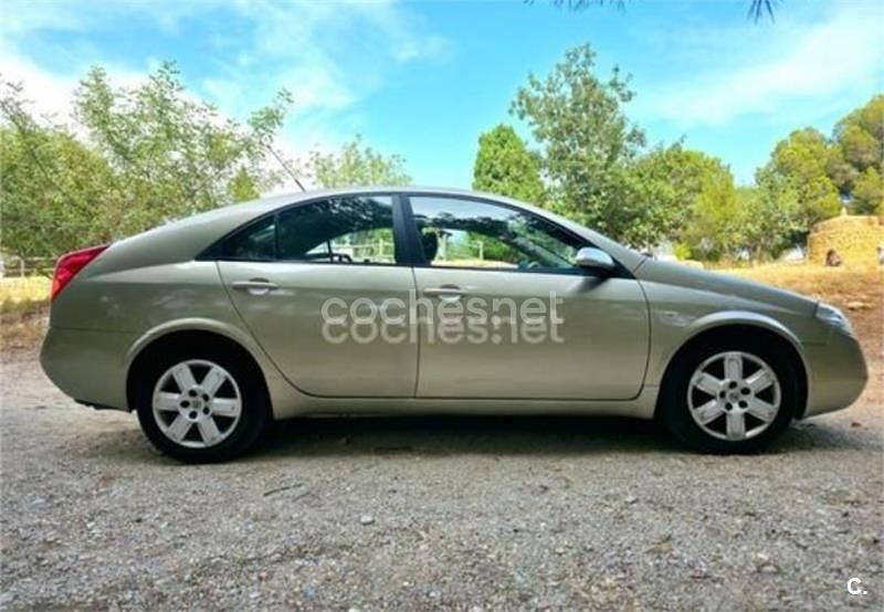 Beige Usado 2003 Nissan Primera Visia Berlina | 2700 € (Precio justo) - Imagen 1/4