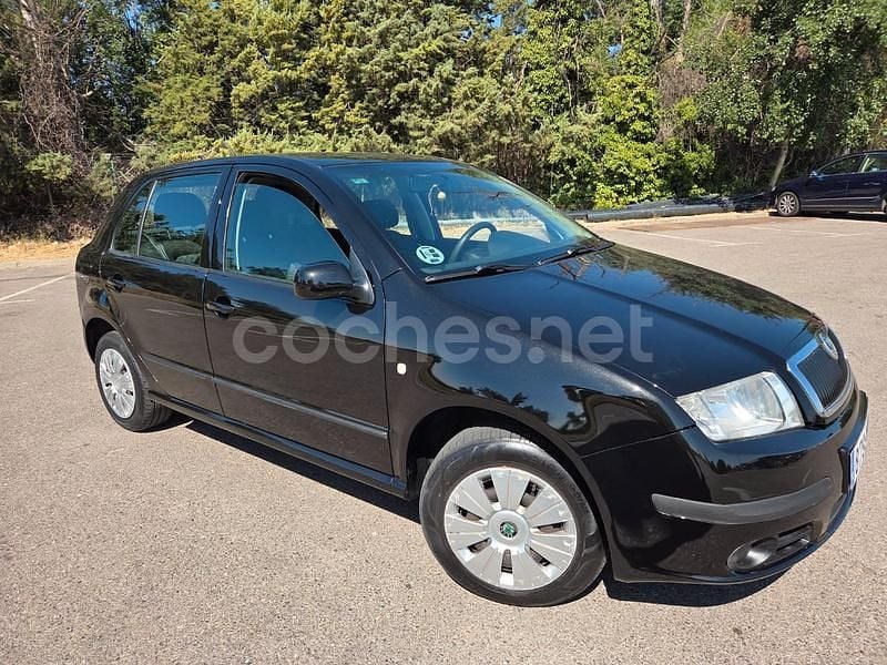 Negro Usado 2007 Skoda Fabia Comfort Utilitario | 3500 € (Precio justo) - Imagen 1/4