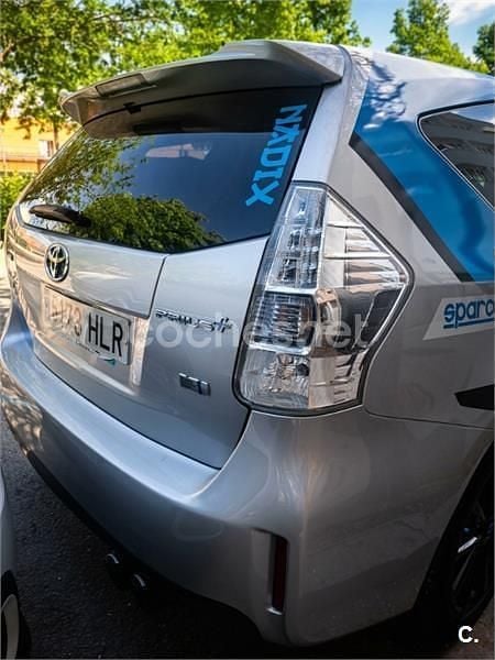 Usado Toyota Prius+ Executive 136 CV (100 kW) 2012 Gris / plata Monovolumen