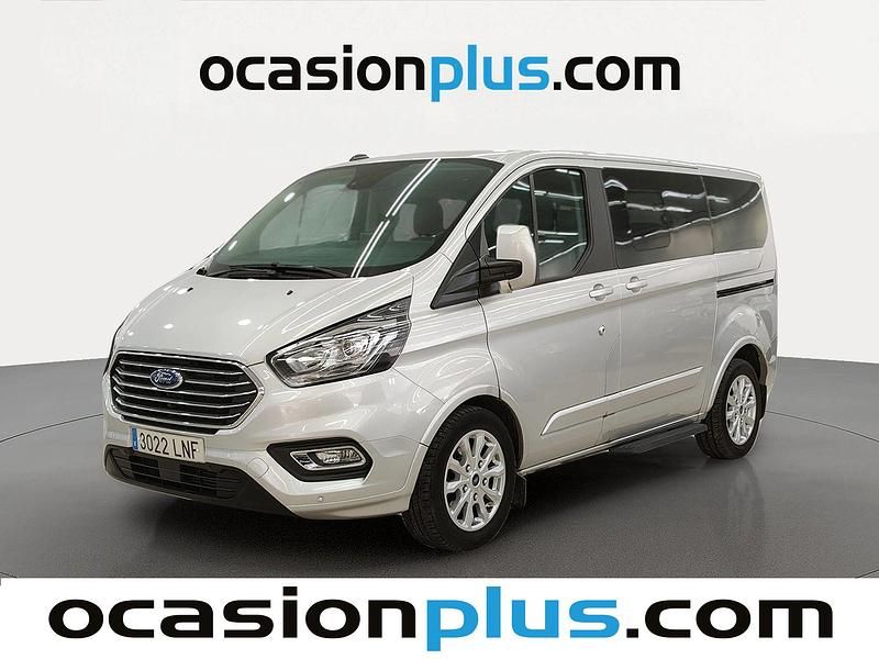 Usado Ford Tourneo Custom Titanium 130 CV (95 kW) 2021 Gris plata Van