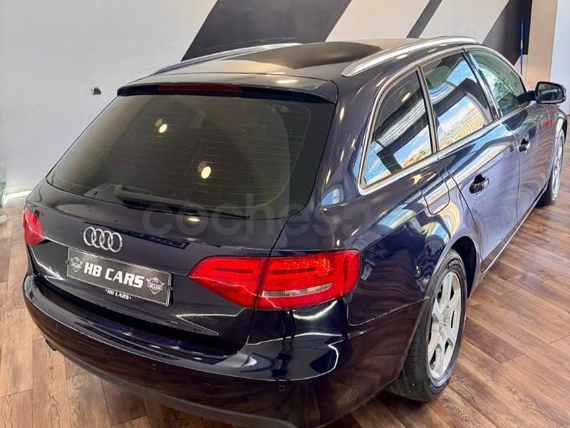 Usado Audi A4 143 CV (105 kW) 2011 Azul Familiar