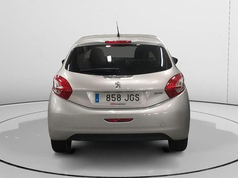 Usado Peugeot 208 Style 82 CV (60 kW) 2015 Gris / plata Utilitario