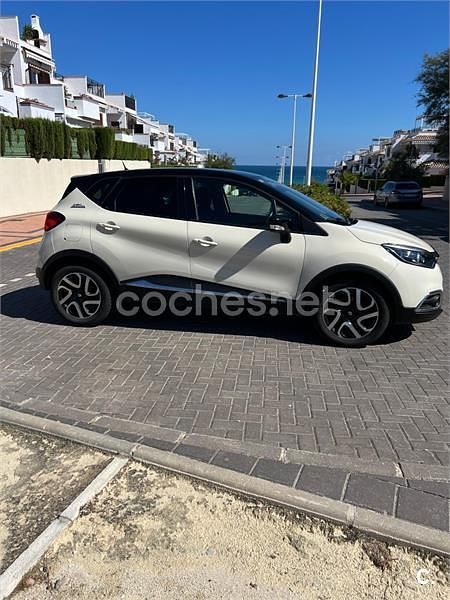 Usado Renault Captur 90 CV (66 kW) 2015 Beige SUV