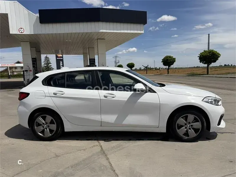 Usado BMW 116 116 CV (85 kW) 2022 Blanco Utilitario