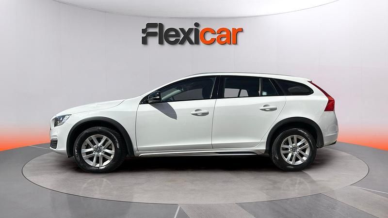 Usado Volvo V60 CC 150 CV (110 kW) 2018 Blanco Familiar