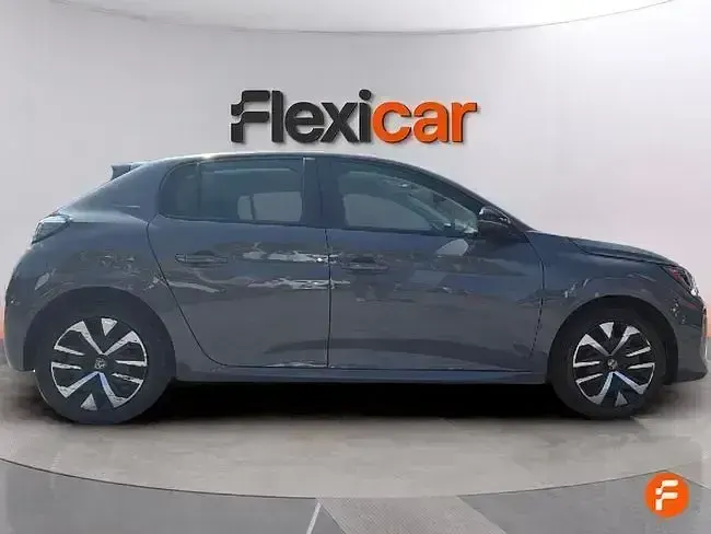 Usado Peugeot 208 Allure 100 CV (73 kW) 2024 Gris Utilitario