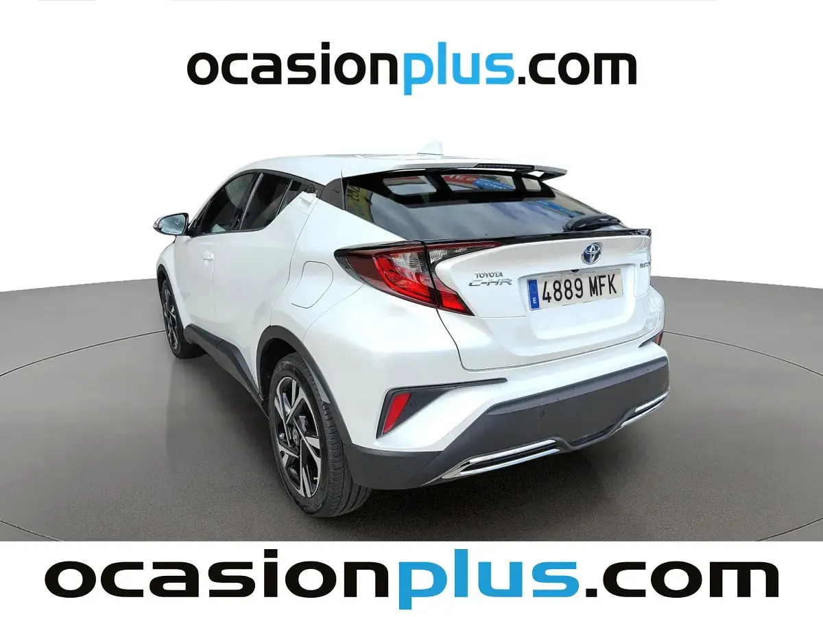 Begagnad Toyota C-HR Advance 122 HK (89 kW) 2023 Vit SUV