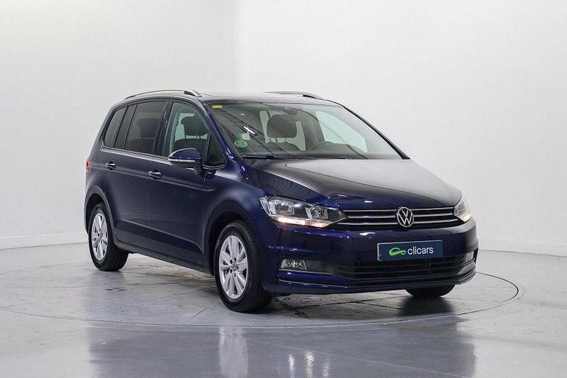 Usado VW Touran Advance 115 CV (84 kW) 2020 Azul Monovolumen