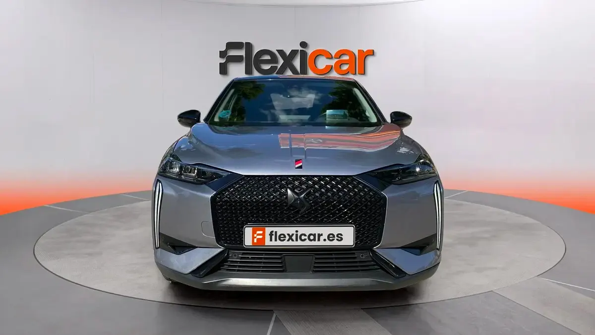 Usado DS Automobiles DS3 Crossback Performance 131 CV (96 kW) 2023 Gris SUV