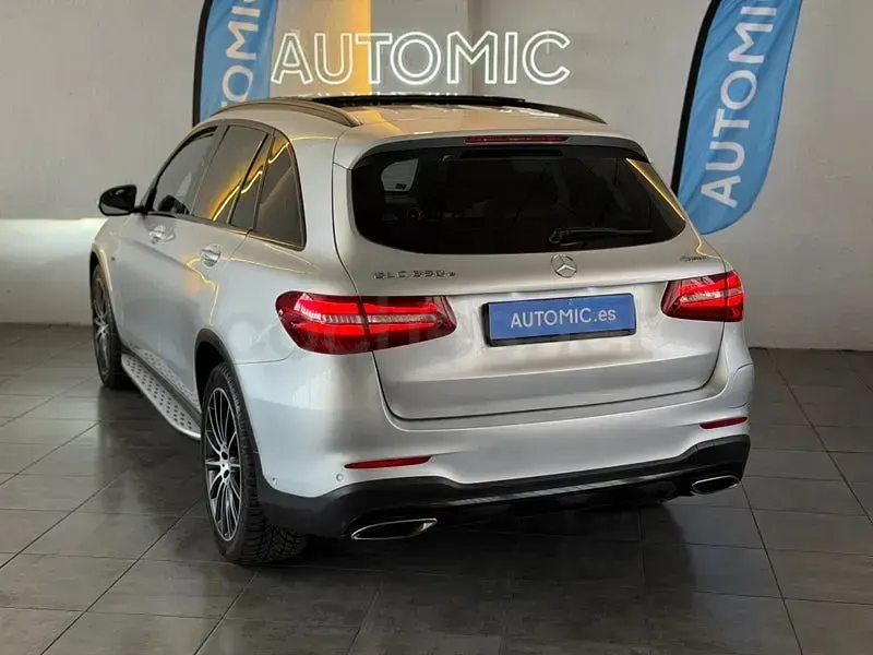 Usado Mercedes GLC350 320 CV (235 kW) 2018 Gris / plata SUV