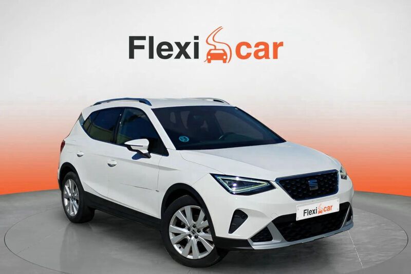 Usado Seat Arona XCELLENCE 110 CV (80 kW) 2021 Blanco SUV