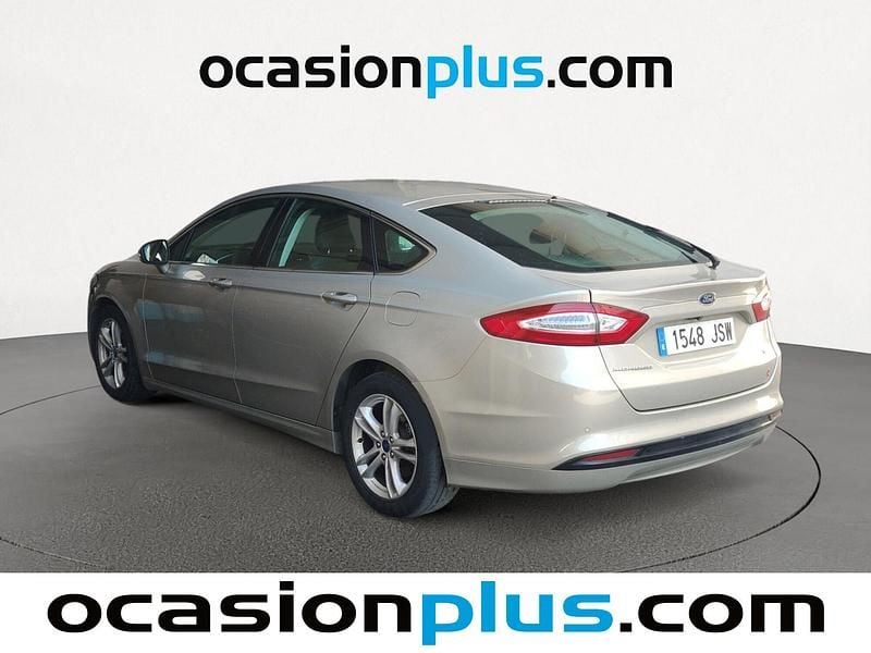 Usado Ford Mondeo Titanium 160 CV (117 kW) 2016 Gris plata Berlina