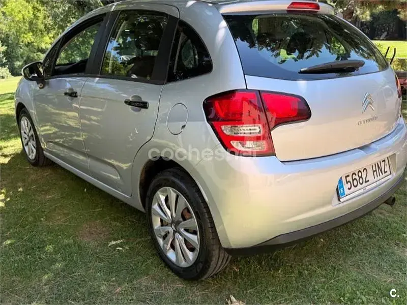 Usado Citroën C3 SELECTION 68 CV (50 kW) 2013 Gris / plata Berlina