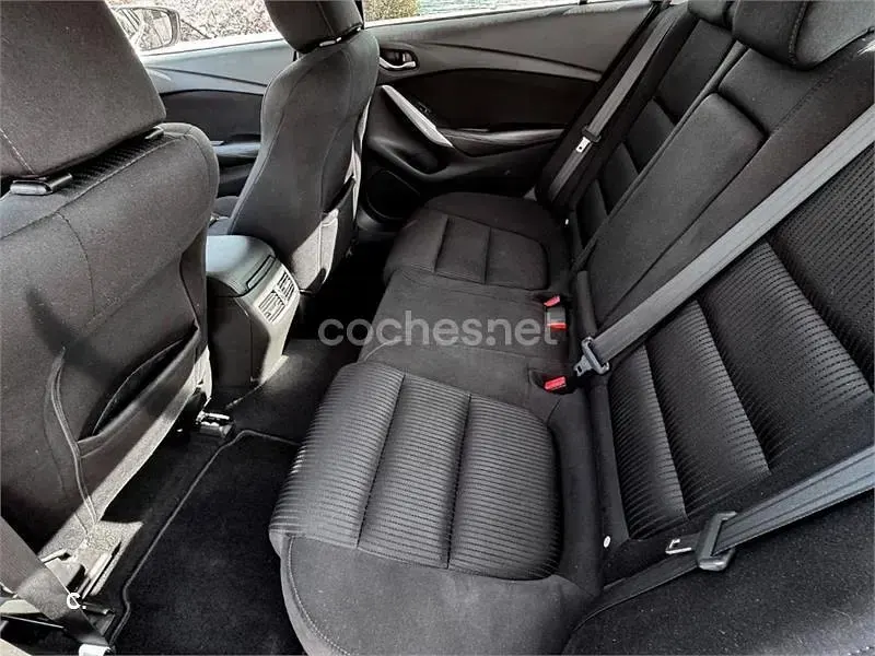 Usado Mazda 6 Comfort 150 CV (110 kW) 2013 Negro Berlina
