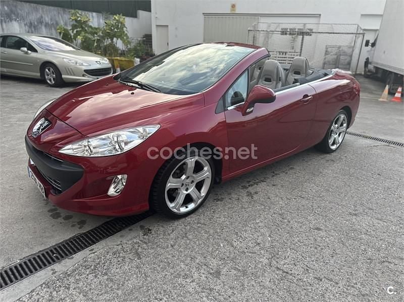 Begagnad Peugeot 308 CC Sport 156 HK (114 kW) 2010 Röd Cab
