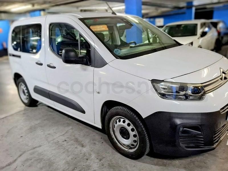 Usado Citroën Berlingo Live 102 CV (75 kW) 2019 Blanco Monovolumen