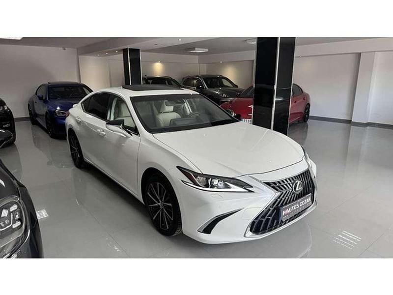 Usado Lexus ES300 218 CV (160 kW) 2024 Blanco Berlina