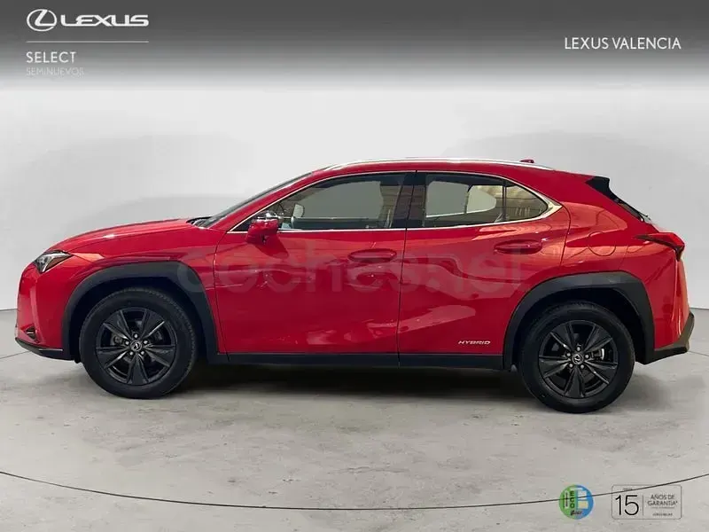 Usado Lexus UX Business Edition 184 CV (135 kW) 2022 Rojo SUV