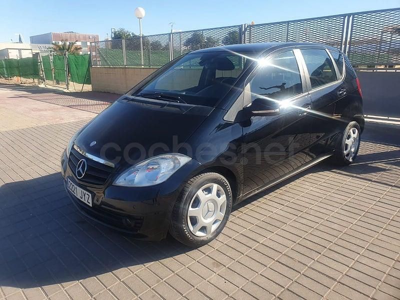 Usado Mercedes A160 Exclusive 82 CV (60 kW) 2009 Negro Monovolumen