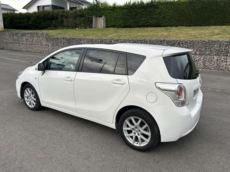 Usado Toyota Verso Advance 150 CV (110 kW) 2012 Blanco Monovolumen