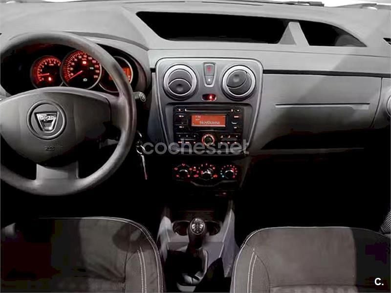 Usado Dacia Dokker Stepway 90 CV (66 kW) 2017 Blanco Monovolumen