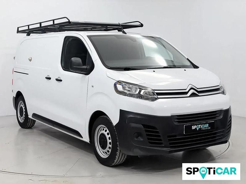 Begagnad Citroën Jumpy 102 HK (75 kW) 2023 Vit Minibuss