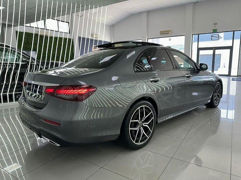 Usado Mercedes E220 194 CV (142 kW) 2022 Gris Berlina