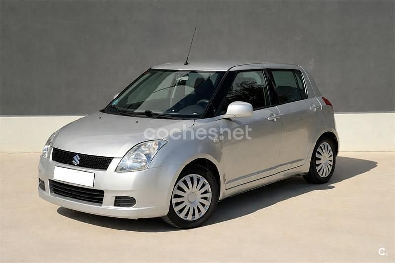 Usado Suzuki Swift GL 92 CV (67 kW) 2007 Gris / plata Utilitario
