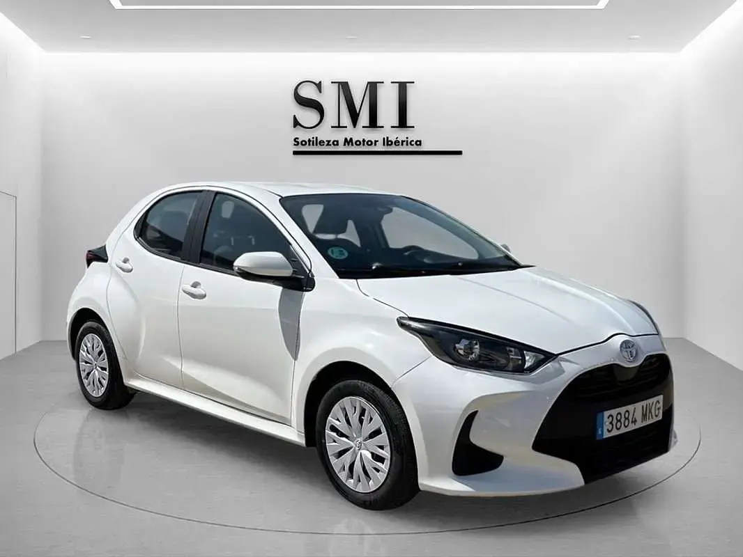 Usado Toyota Yaris Edition 125 CV (91 kW) 2023 Blanco Utilitario