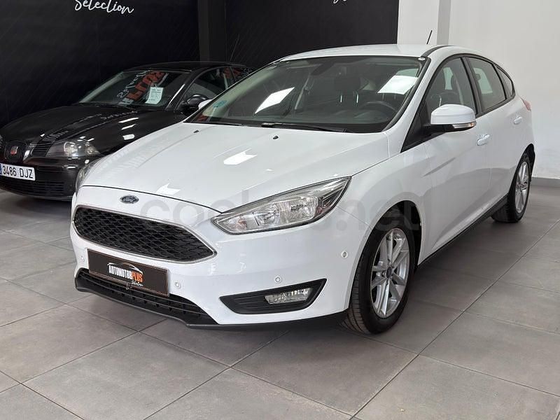 Usado Ford Focus Active 125 CV (91 kW) 2018 Blanco Berlina